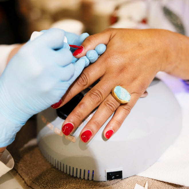 soak off + signature manicure & gelcolor
